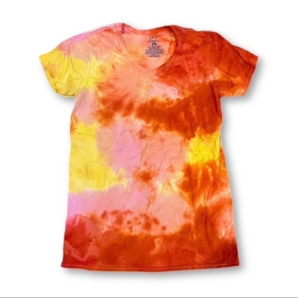 Tie dye v-neck t-shirt unisex size S orange peach gold fire sky galaxy pattern